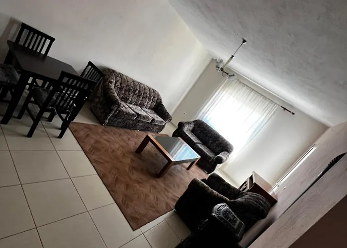 아파트 Guest Aparment 포그라데츠